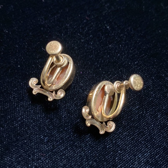 🖤Vtg💕12KGF VanDell Cameo clip earrings - Picture 7 of 10